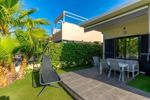 Villa en venta La Zenia, Alicante, España 3 dormitorios, 82 m2 No. 125568 - foto 16