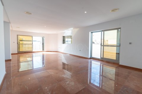 Apartment for sale Torrevieja, Alicante, Spain 3 bedrooms, 180 sq.m. No. 125147 - photo 2