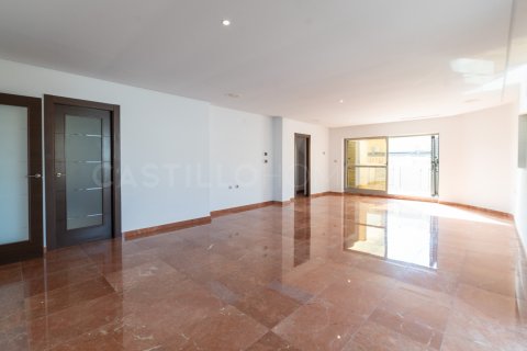 Apartment for sale Torrevieja, Alicante, Spain 3 bedrooms, 180 sq.m. No. 125147 - photo 4