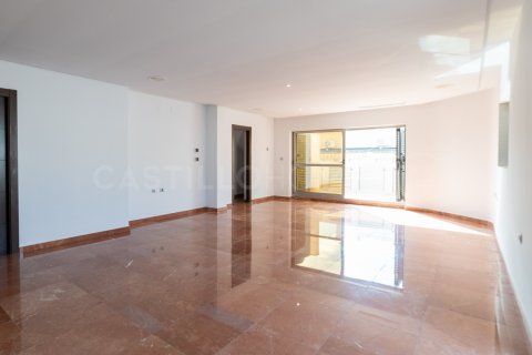 Apartment for sale Torrevieja, Alicante, Spain 3 bedrooms, 180 sq.m. No. 125147 - photo 3