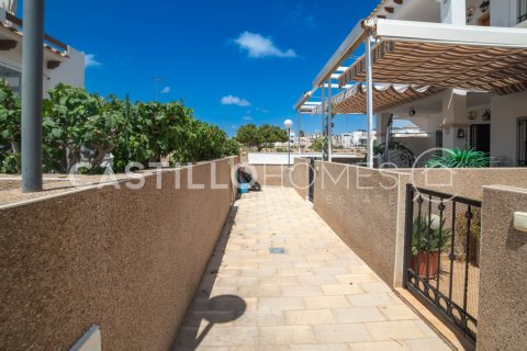 Bungalow for sale Punta Prima, Alicante, Spain 2 bedrooms, 56 sq.m. No. 131611 - photo 9