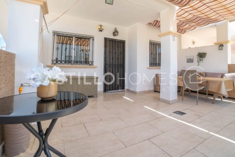 Bungalow for sale Punta Prima, Alicante, Spain 2 bedrooms, 56 sq.m. No. 131611 - photo 4