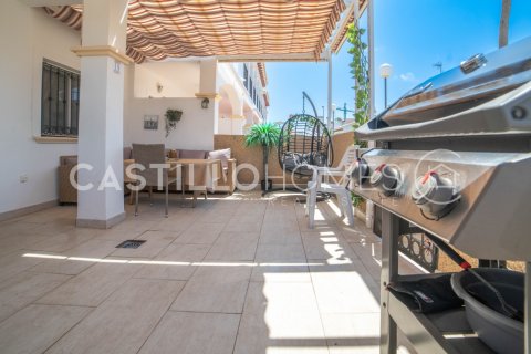 Bungalow for sale Punta Prima, Alicante, Spain 2 bedrooms, 56 sq.m. No. 131611 - photo 5