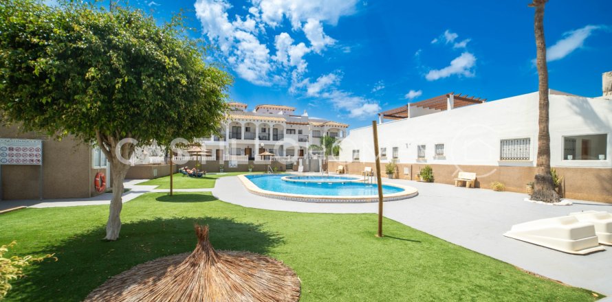 Bungalow Punta Prima, Alicante, Spain 2 bedrooms, 56 sq.m. No. 131611