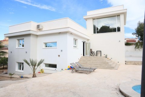 Villa in vendita Ciudad Quesada, Alicante, Spagna 5 camere da letto, 158 mq. N° 131602 - foto 2
