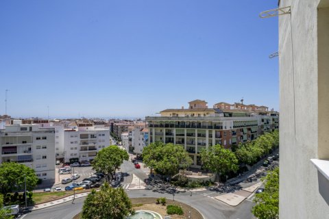 Продажа квартиры в Эстепона, Малага, Испания 3 спальни, 142.4м2 №121635 - фото 3