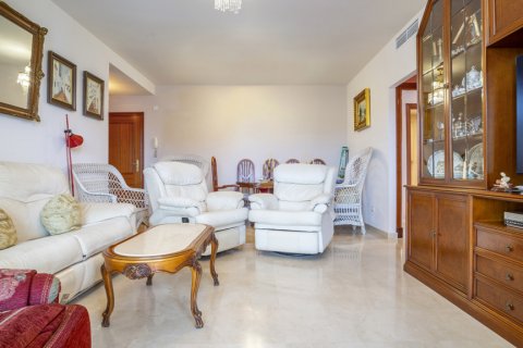 Продажа квартиры в Эстепона, Малага, Испания 3 спальни, 142.4м2 №121635 - фото 14