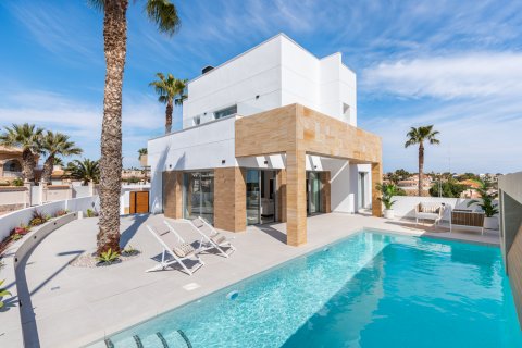 Продажа виллы в Сьюдад Кесада, Аликанте, Испания 4 спальни, 396м2 №123633 - фото 25