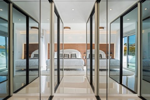 Продажа виллы в Сьюдад Кесада, Аликанте, Испания 4 спальни, 396м2 №123633 - фото 6