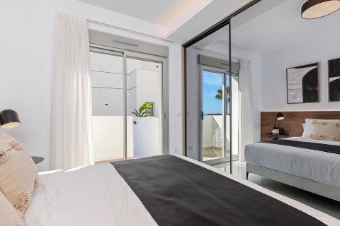 Продажа виллы в Сьюдад Кесада, Аликанте, Испания 4 спальни, 396м2 №123633 - фото 3