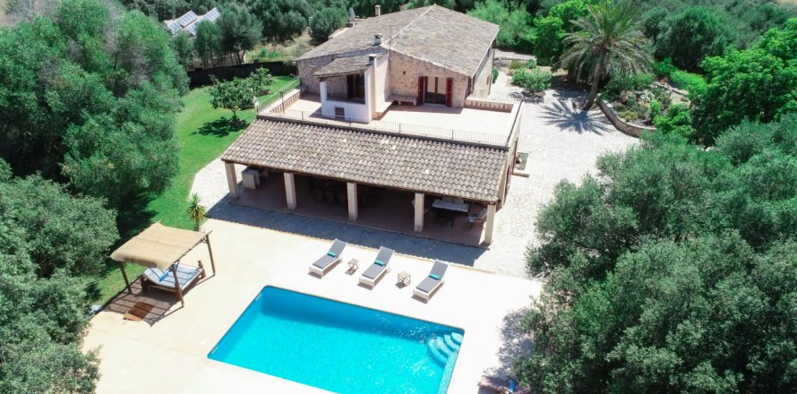 Finca Porreres, Mallorca, Spain 5 bedrooms, 420 sq.m. No. 130970