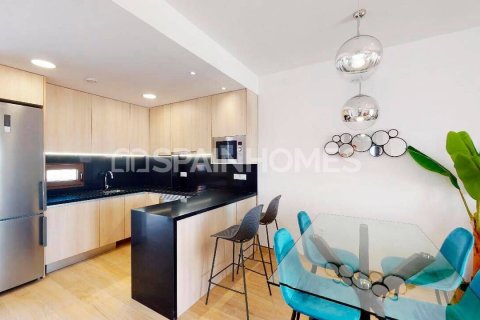 Продажа квартиры в Финестрат, Аликанте, Испания 2 спальни, 80м2 №122210 - фото 7