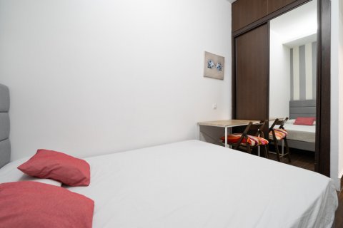 Продажа квартиры в Мадрид, Испания 2 спальни, 61м2 №122214 - фото 9