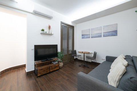 Продажа квартиры в Мадрид, Испания 2 спальни, 61м2 №122214 - фото 1
