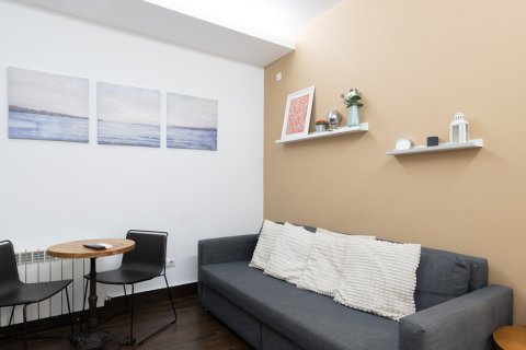 Продажа квартиры в Мадрид, Испания 2 спальни, 61м2 №122214 - фото 7