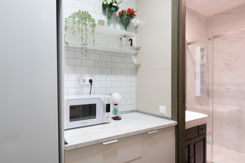 Продажа квартиры в Мадрид, Испания 2 спальни, 61м2 №122214 - фото 17