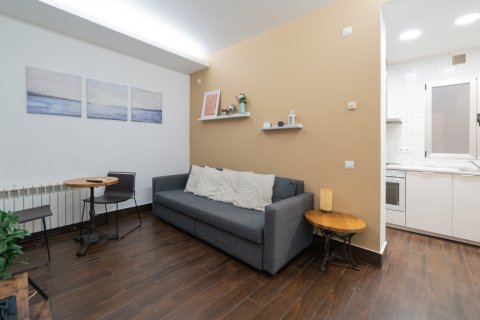 Продажа квартиры в Мадрид, Испания 2 спальни, 61м2 №122214 - фото 3