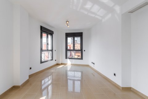 Продажа квартиры в Мадрид, Испания 2 спальни, 105м2 №122215 - фото 2