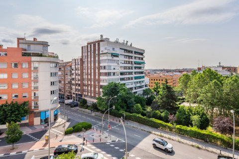 Продажа квартиры в Мадрид, Испания 2 спальни, 105м2 №122215 - фото 6