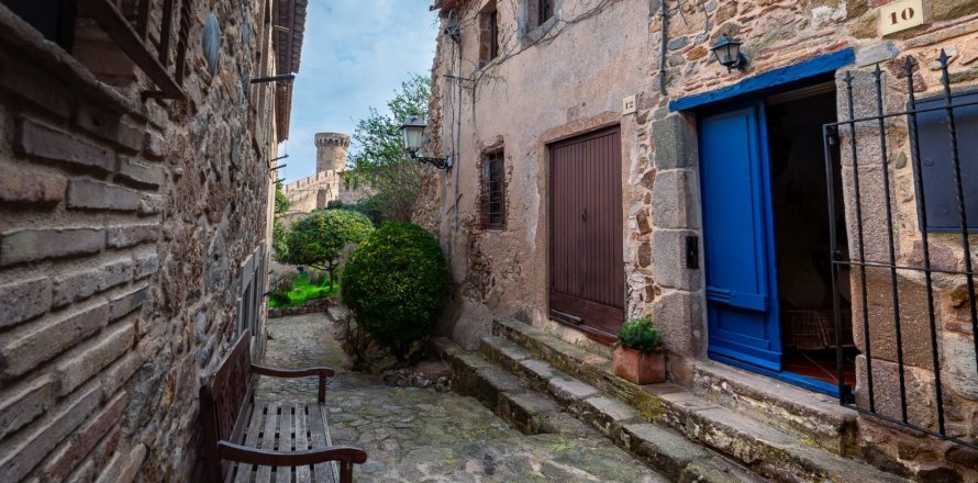 House Tossa de Mar, Girona, Spain 3 bedrooms, 110 sq.m. No. 130423