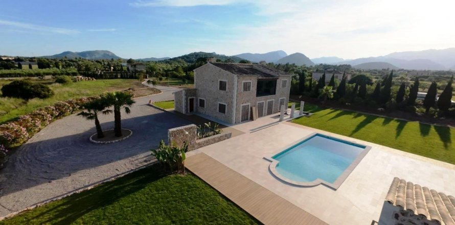 Finca Port De Pollenca, Mallorca, Spain 3 bedrooms, 393 sq.m. No. 128277