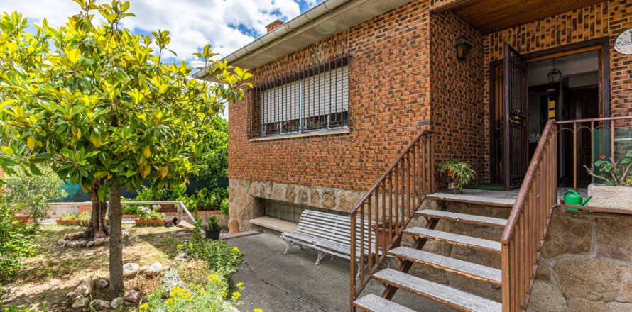 Villa Pozuelo de Alarcon, Madrid, Spain 4 bedrooms, 228 sq.m. No. 129952