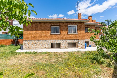 Villa for rent Pozuelo de Alarcon, Madrid, Spain 4 bedrooms, 228 sq.m. No. 129952 - photo 26