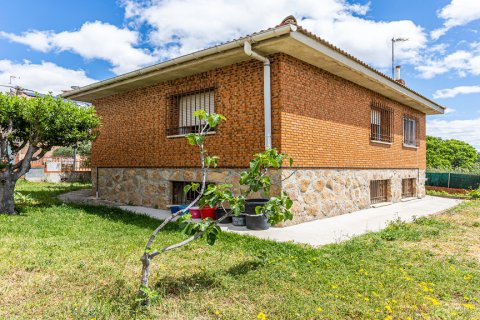 Villa for rent Pozuelo de Alarcon, Madrid, Spain 4 bedrooms, 228 sq.m. No. 129952 - photo 25