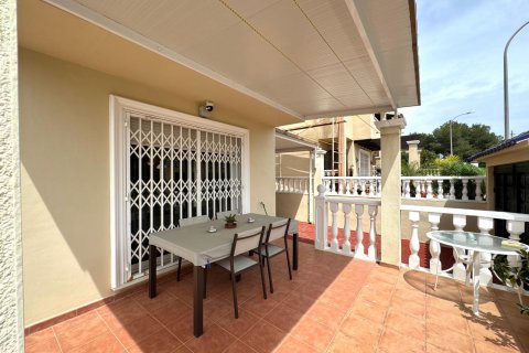 Villa pārdošanā San Miguel de Salinas, Alicante, Spānijā 3 istabas, 130 m2 Nr. 128361 - attēls 6