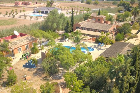 Finca myytävänä Catral, Alicante, Espanja, 7 makuuhuonetta, 396 m2 No. 125813 - kuva 4