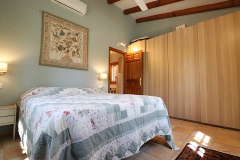 Finca myytävänä Catral, Alicante, Espanja, 7 makuuhuonetta, 396 m2 No. 125813 - kuva 16