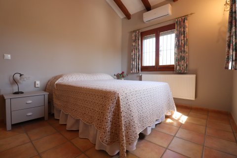 Finca myytävänä Catral, Alicante, Espanja, 7 makuuhuonetta, 396 m2 No. 125813 - kuva 13