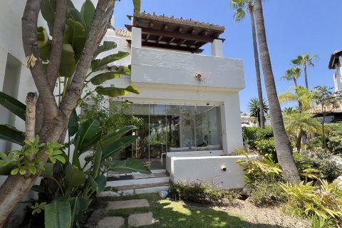 Māja īrēšanai San Pedro Alcantara, Malaga, Spānijā 3 istabas, 165 m2 Nr. 127557 - attēls 3