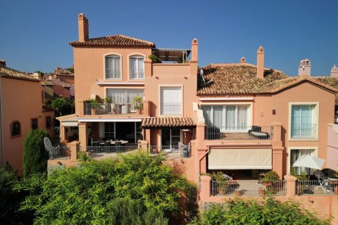 Dzīvoklis pārdošanā La Quinta, Malaga, Spānijā 2 istabas, 146 m2 Nr. 130677 - attēls 3