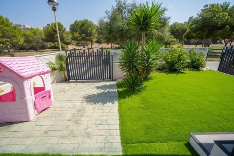 Villa for sale La Zenia, Alicante, Spain 3 bedrooms, 76 sq.m. No. 130626 - photo 19