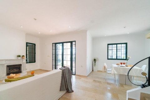 Villa till salu i Villamartin, Alicante, Spanien 3 sovrum, 125 kvm. Nr. 131850 - foto 16