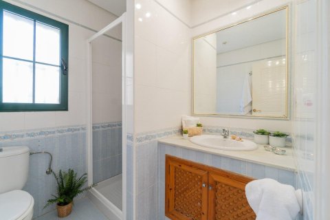 Villa till salu i Villamartin, Alicante, Spanien 3 sovrum, 125 kvm. Nr. 131850 - foto 13