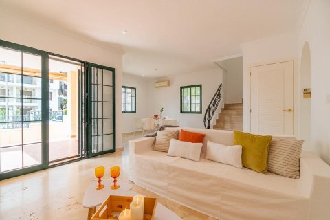 Villa till salu i Villamartin, Alicante, Spanien 3 sovrum, 125 kvm. Nr. 131850 - foto 22