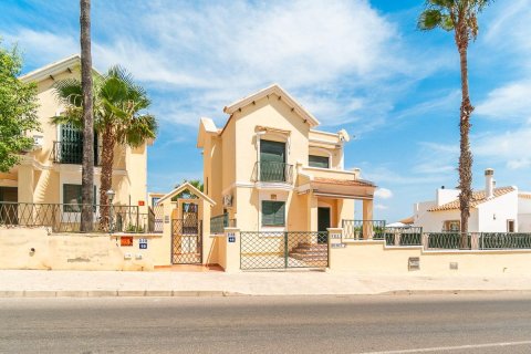 Villa till salu i Villamartin, Alicante, Spanien 3 sovrum, 125 kvm. Nr. 131850 - foto 1