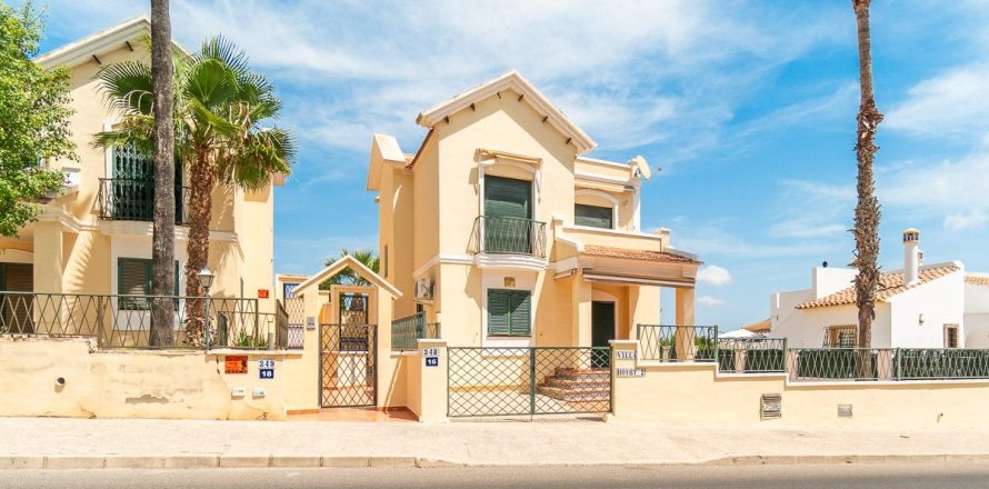 Villa i Villamartin, Alicante, Spanien 3 sovrum, 125 kvm. Nr. 131850