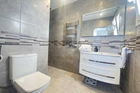 Villa for sale Villamartin, Alicante, Spain 2 bedrooms, 70 sq.m. No. 131853 - photo 13
