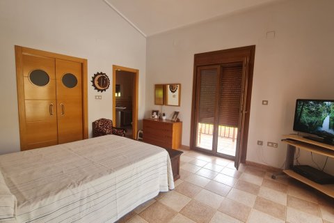 Villa for sale Petrer, Alicante, Spain 4 bedrooms, 700 sq.m. No. 131854 - photo 12