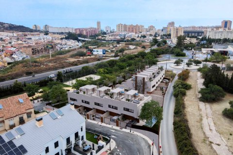 Продажа квартиры в Фуэнхирола, Малага, Испания 3 спальни, 238м2 №124286 - фото 2