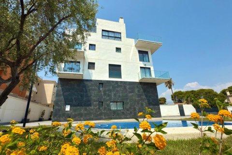 Dzīvoklis īrēšanai El Campello, Alicante, Spānijā 97 m2 Nr. 130645 - attēls 24