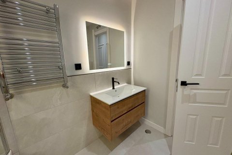Dzīvoklis pārdošanā Madrid, Spānijā 2 istabas, 111 m2 Nr. 130648 - attēls 25
