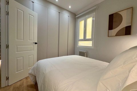 Dzīvoklis pārdošanā Madrid, Spānijā 2 istabas, 111 m2 Nr. 130648 - attēls 17