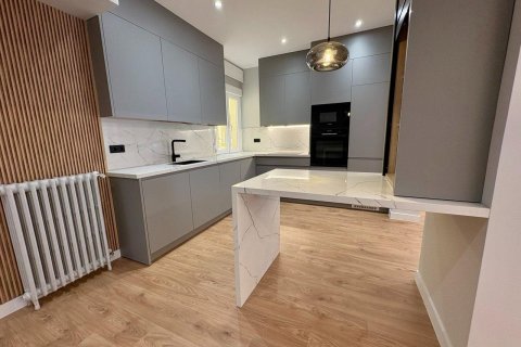Dzīvoklis pārdošanā Madrid, Spānijā 2 istabas, 111 m2 Nr. 130648 - attēls 6