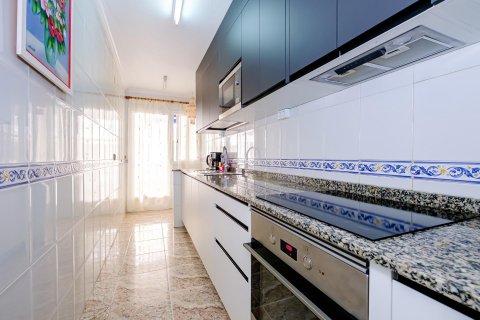Dzīvoklis īrēšanai Torrevieja, Alicante, Spānijā 1 istaba, 70 m2 Nr. 130649 - attēls 16
