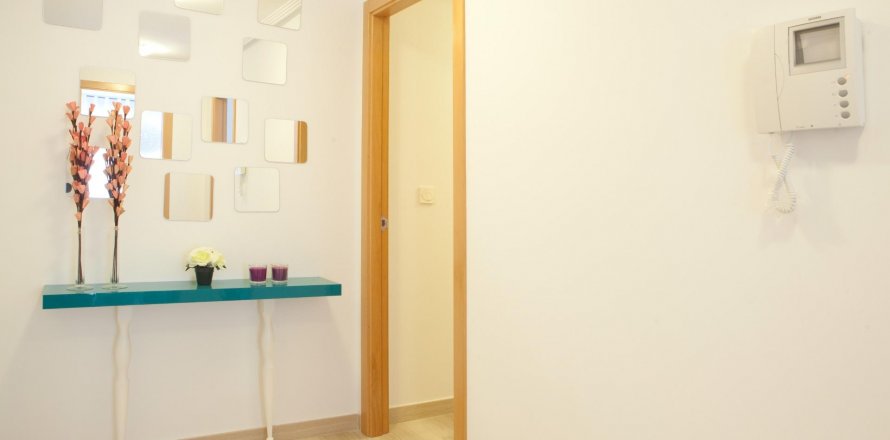 Apartamento Santa Pola, Alicante, España 4 dormitorios, 127 m2 No. 130647