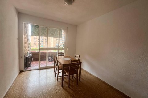 Dzīvoklis īrēšanai Valencia, Spānijā 3 istabas, 95 m2 Nr. 130646 - attēls 1